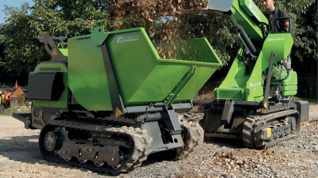 Chariots téléscopiques, tracteurs porte-outils, chargeurs sur pneus, transporteurs sur chenilles, bétonnières, tout votre matériel et engins pour les espaces paysagers